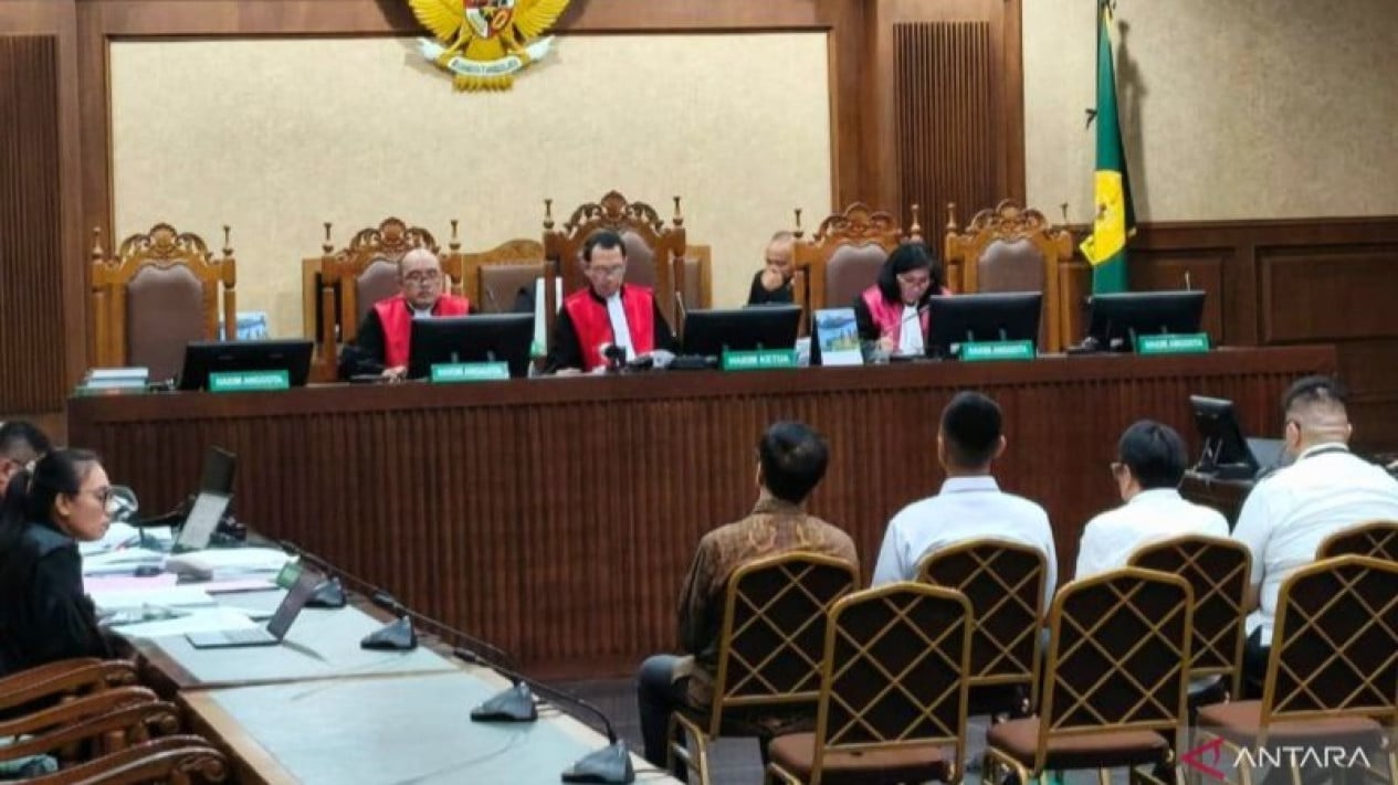 Eight Defendants in LPEI Corruption Case Allegedly Caused State Losses of Nearly One Trillion Rupiah