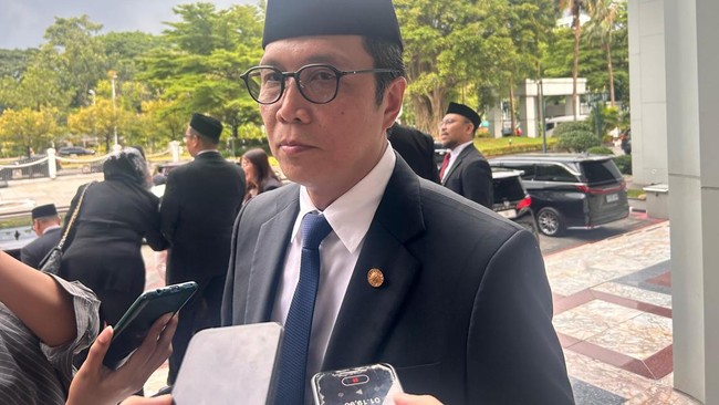 IDX Plummets, Indonesia Stock Exchange Cites Pressure from Multiple Directions