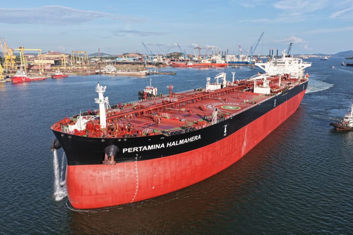 PT Pertamina Patra Niaga Operates MT Pertamina Halmahera to Secure National Fuel Distribution