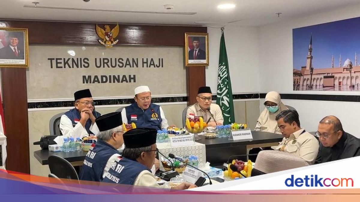 DPR Hajj Working Team Holds Joint Working Meeting with Madinah Daker, Praises Pilgrims' Services