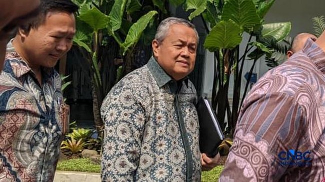 Following Two-Hour Meeting with Prabowo, BI Governor Expresses Confidence in Rupiah Stability