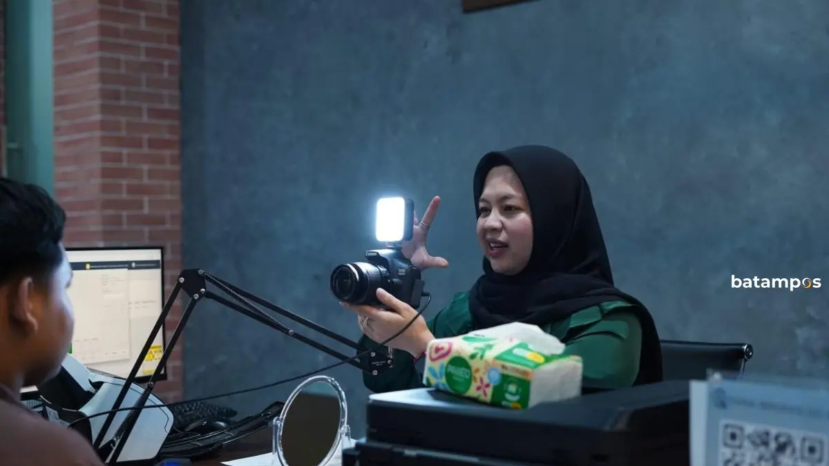 Eazy Passport Arrives at Four Locations, Batam Immigration Serves Hundreds of Applicants