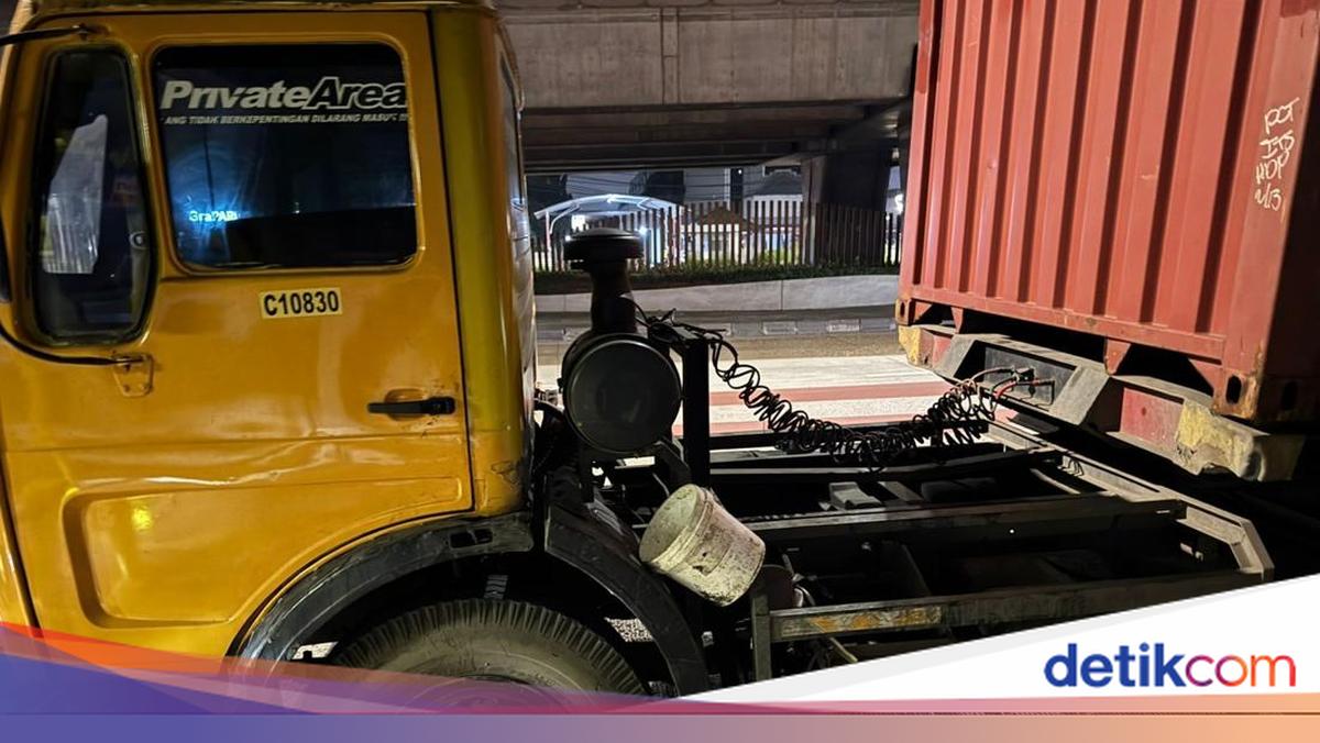 Priok residents distressed as truck batteries frequently go missing, later alleged to be stolen by 'Bajing Loncat' thieves
