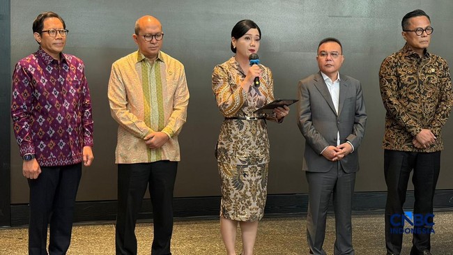 OJK Chief Says IHSG Decline Remains Modest
