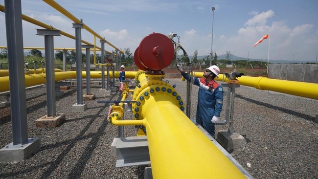 Government Begins Construction of the Dumai–Sei Mangkei Gas Transmission Pipeline
