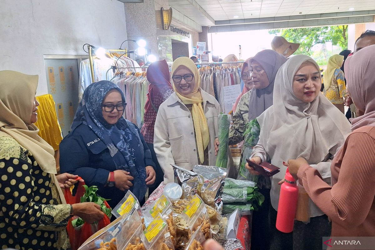 South Jakarta's PPKUKM Provides Financial Literacy Education for MSMEs Through 'Trading Game'