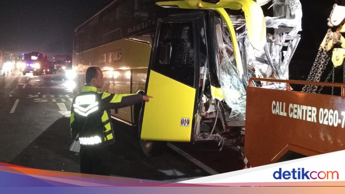 Bus Conductor on SMP Kendal Study Tour Dies After Accident on Cipali Toll Road