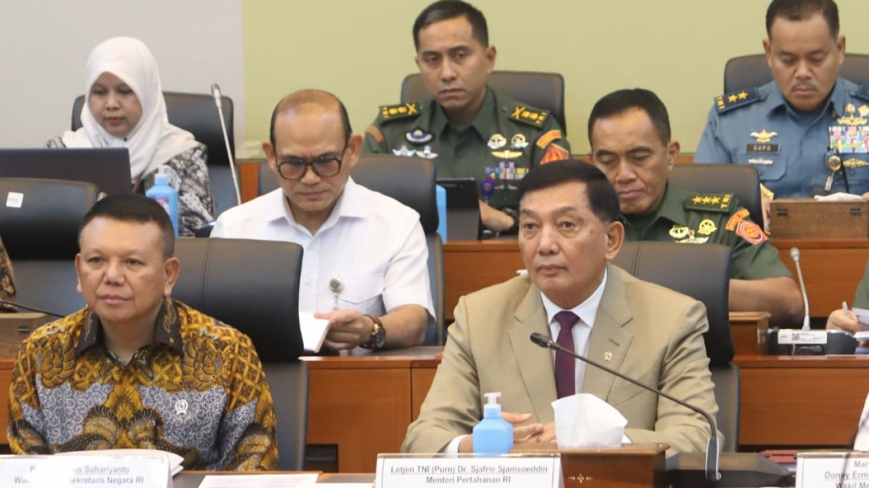 Defence Minister Sjafrie Acknowledges US Once Requested Overflight Access Through Indonesian Airspace