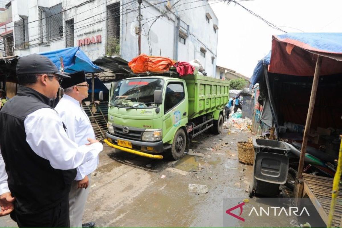 Bandung Mayor: No tolerance for illegal waste disposal sites