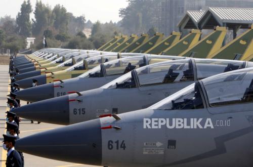 Middle East Tensions Rise as Pakistan Deploys 8,000 Troops and Chinese-Designed Air Defence Systems to Saudi Arabia