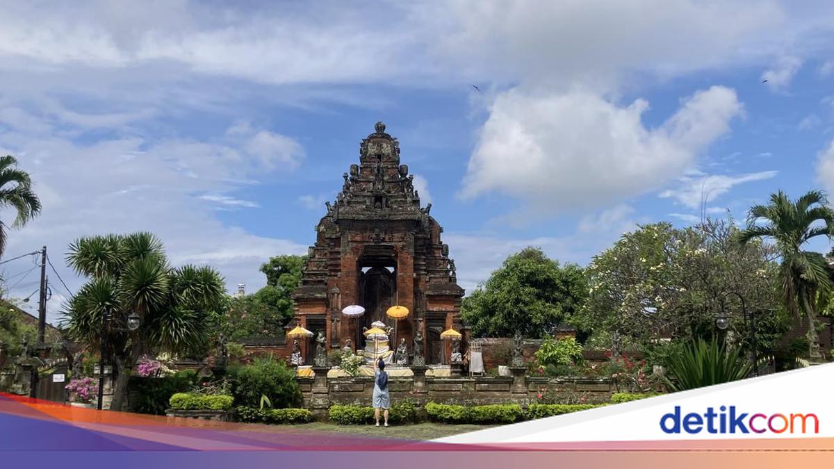 KNPI Rejects Ida I Dewa Agung Jambe Statue at Kertha Gosa, Klungkung