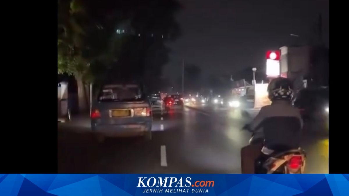30 Streetlights on Jalan Raya Bogor Jaktim Fail Due to Cable Theft