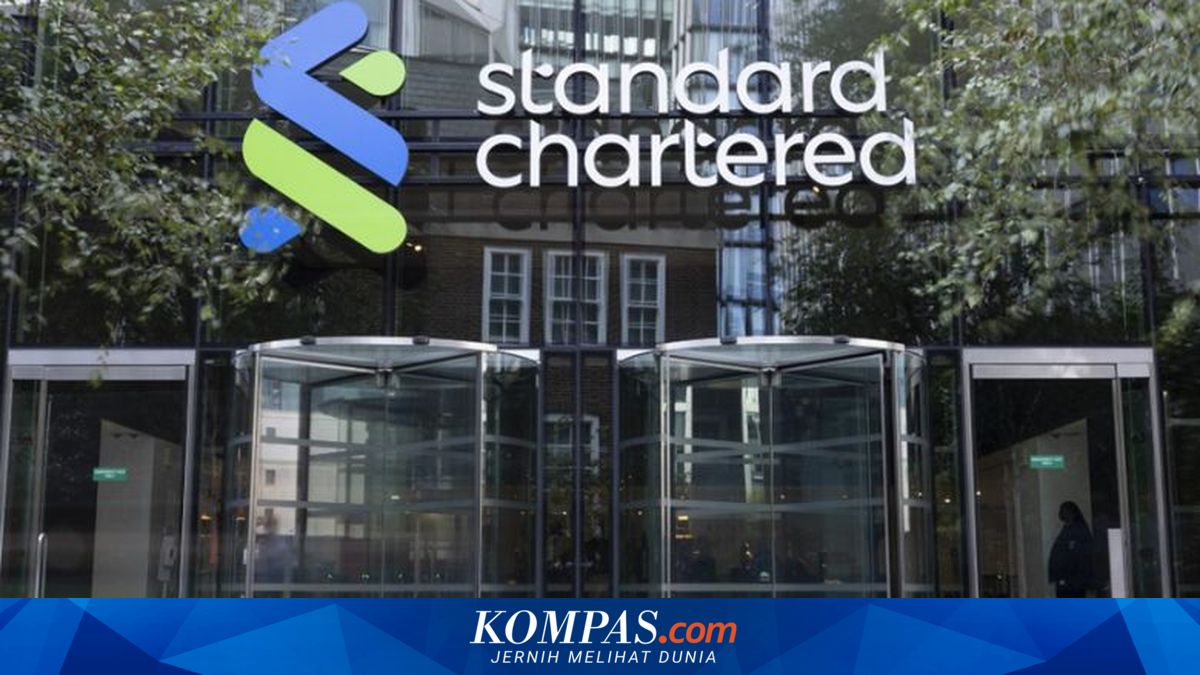 Standard Chartered to cut 7,800 jobs amid AI expansion
