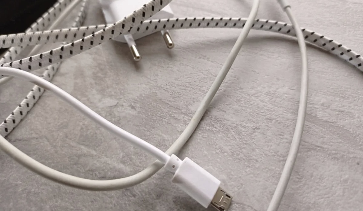 Why USB Cable Prices Vary Widely: The Technical Reasons Behind It