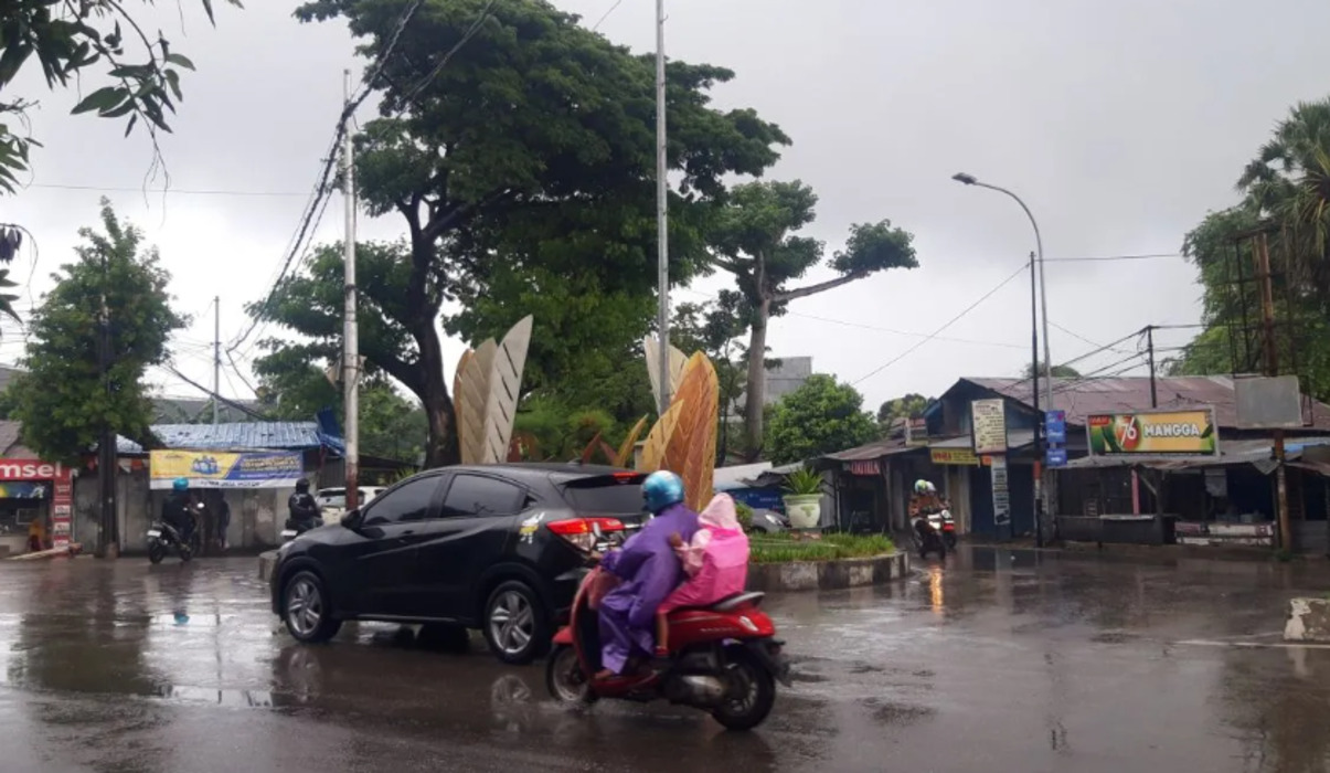 BMKG Makassar: Rainfall Anomaly at the Start of the Dry Season Triggered by Global Atmospheric Disturbances