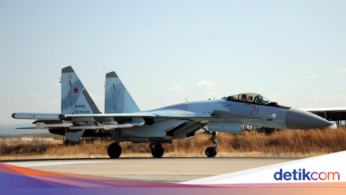 Russia Holds Three-Day Nuclear Drill, Deploys Fighter Jets and Submarines