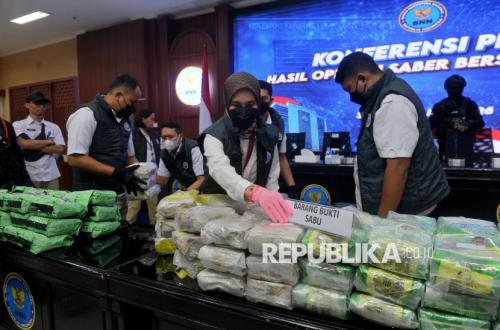BNN Uncovers 715 Narcotics Cases, Seizures of Methamphetamine to Ecstasy Worth Rp211.4 Billion