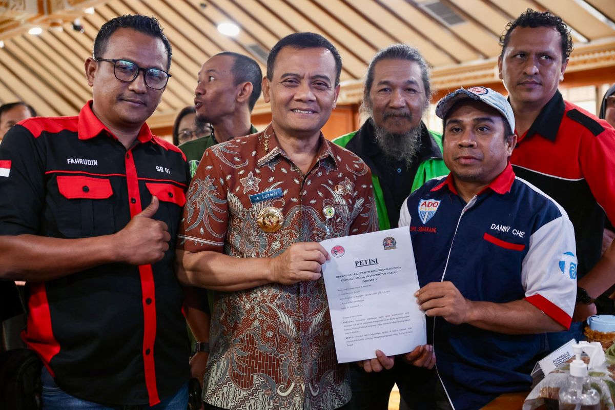 Central Java Governor pledges to back aspirations and push for online ride-hailing drivers’ welfare