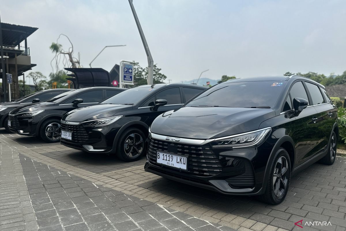BYD M6 DM driving impression emphasises efficiency and comfort