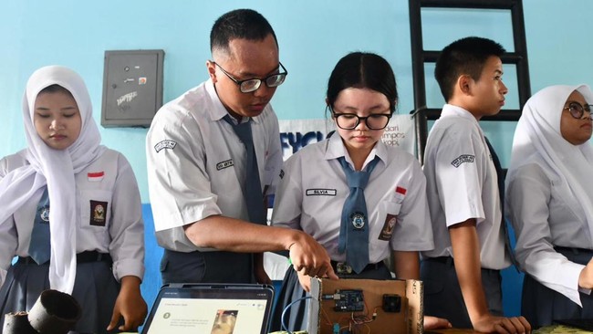 Pertamina and ASRI Energi Build Energy Transition Awareness Among Students