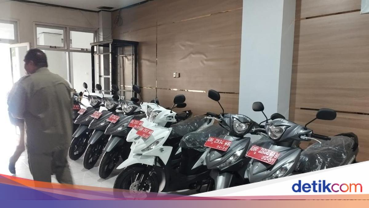 Tax collection to households: Kupang Bapenda officers receive 20 new motorbikes