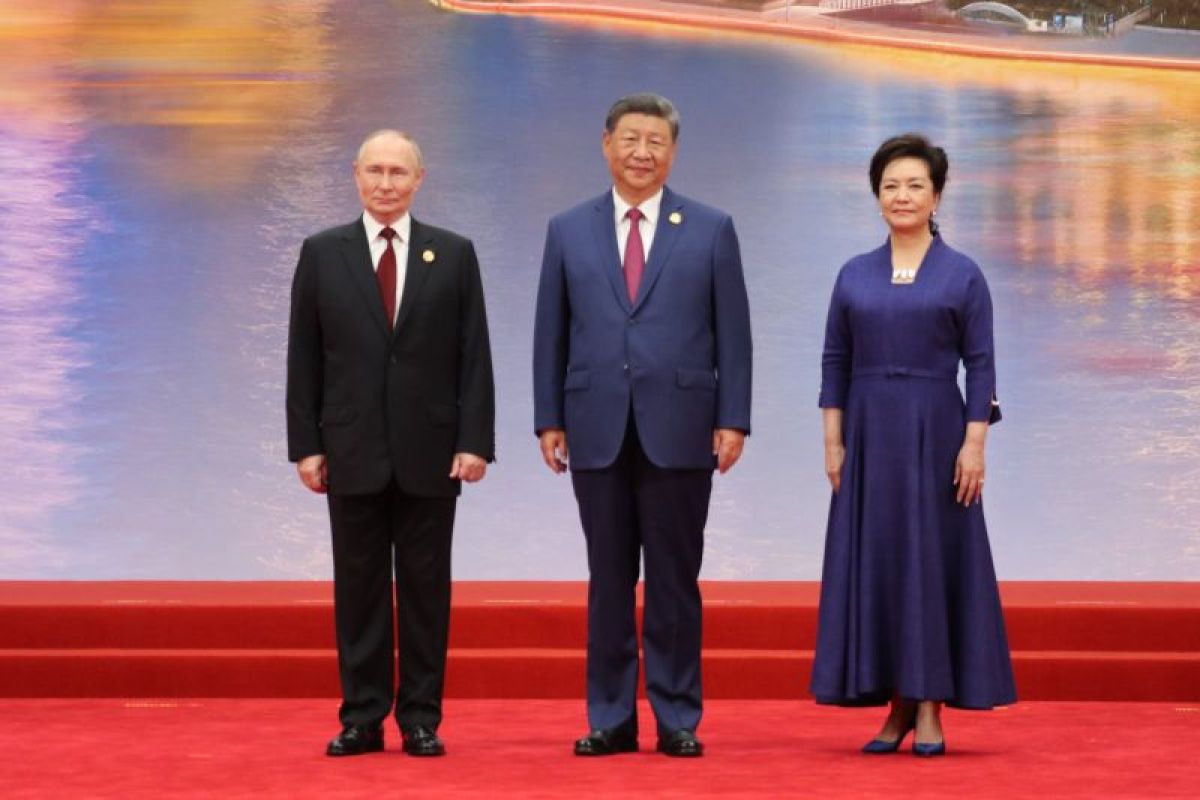 Putin and Xi Jinping discuss energy and a multipolar world in China