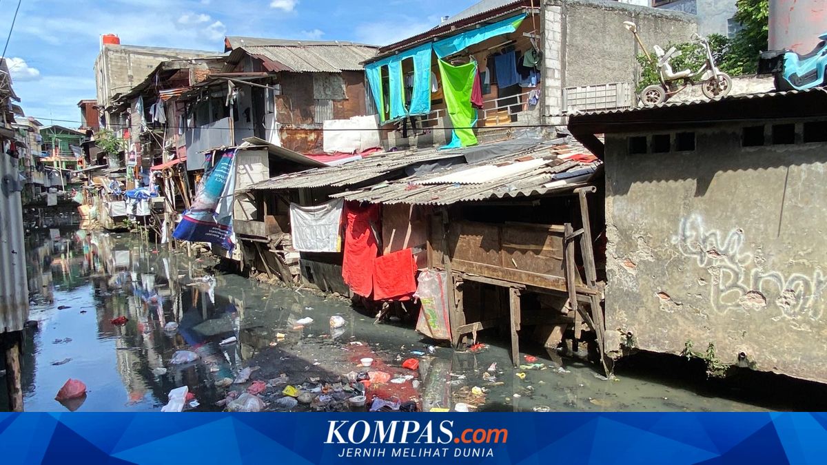Urbanisation and High Land Prices Seen as Triggers of Slum Areas in Jakarta