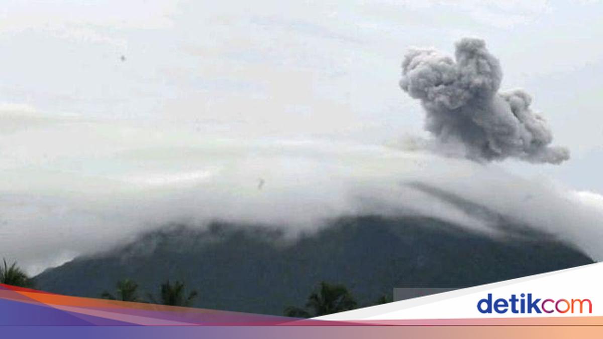 Ibu Volcano in North Maluku Erupts Again, Safe Distance Expanded to 3.5 km
