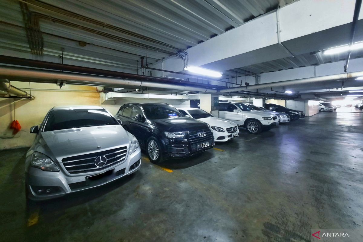 Sales of used EVs rise as buyers seek more efficient vehicles