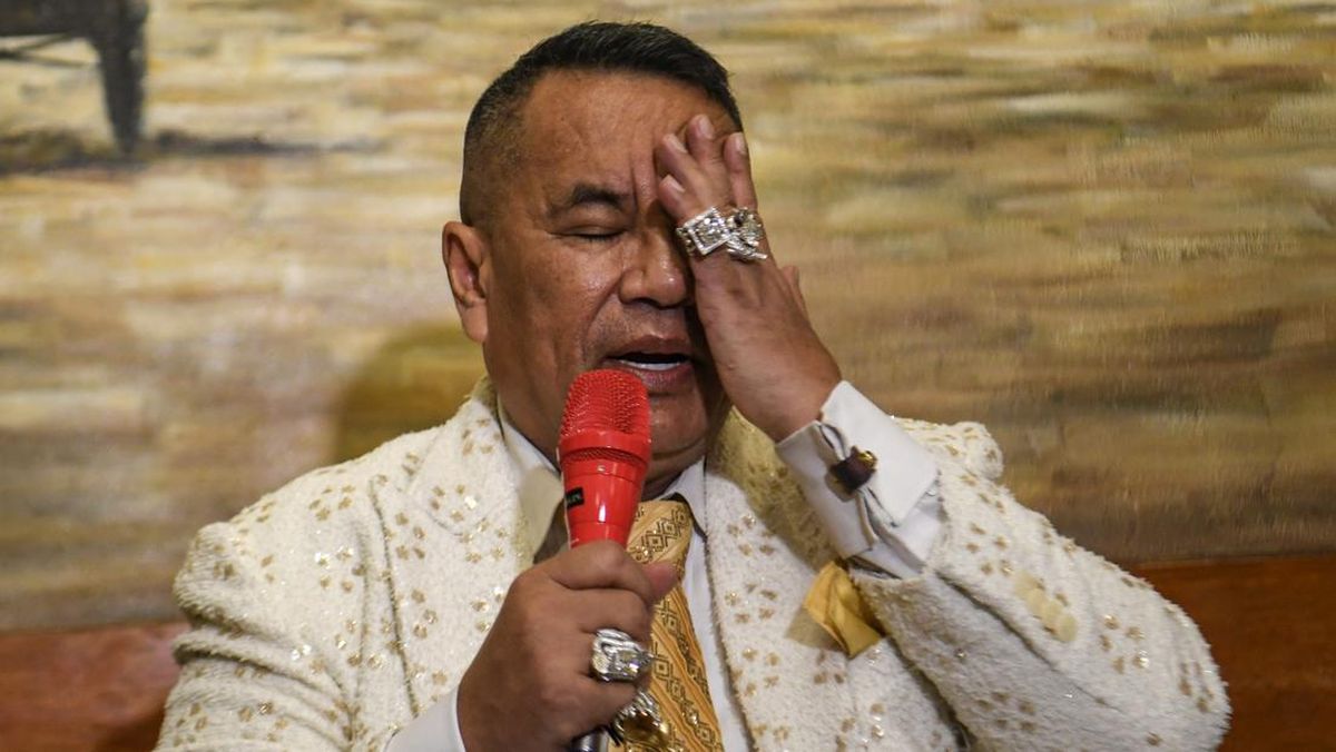 Hotman Paris says Prabowo contacted him at 8pm to learn about the Nadiem case