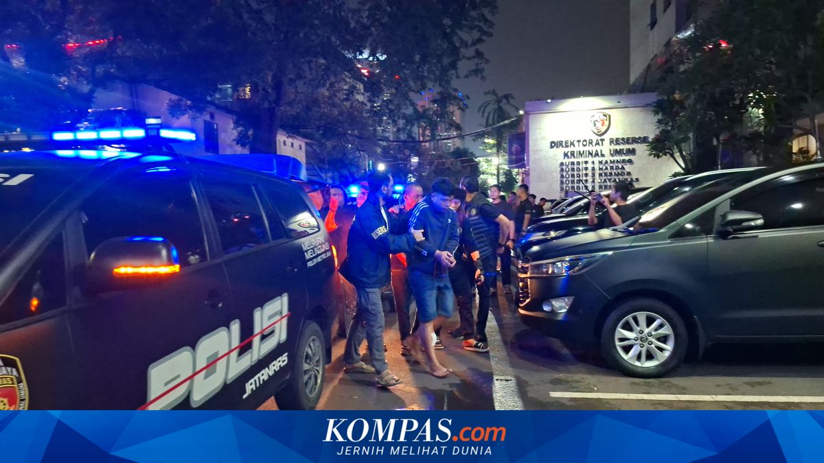 Why West Jakarta Is Being Referred to by Residents as 'Gotham City'?