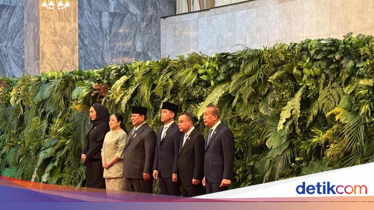 Prabowo Attends DPR's First Plenary Session for Macro-Economic Speech