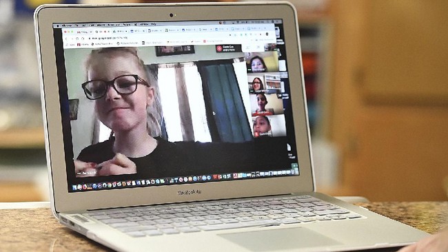 The Catfishing Deepfake Scam Has Many Victims: Here's How to Avoid It