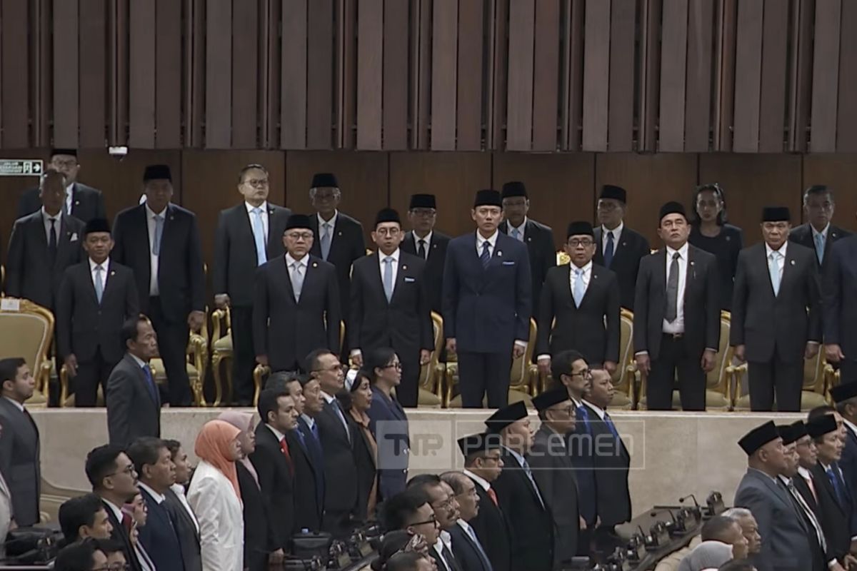Party leaders and cabinet ministers attend Prabowo's KEM-PPKF address in the DPR