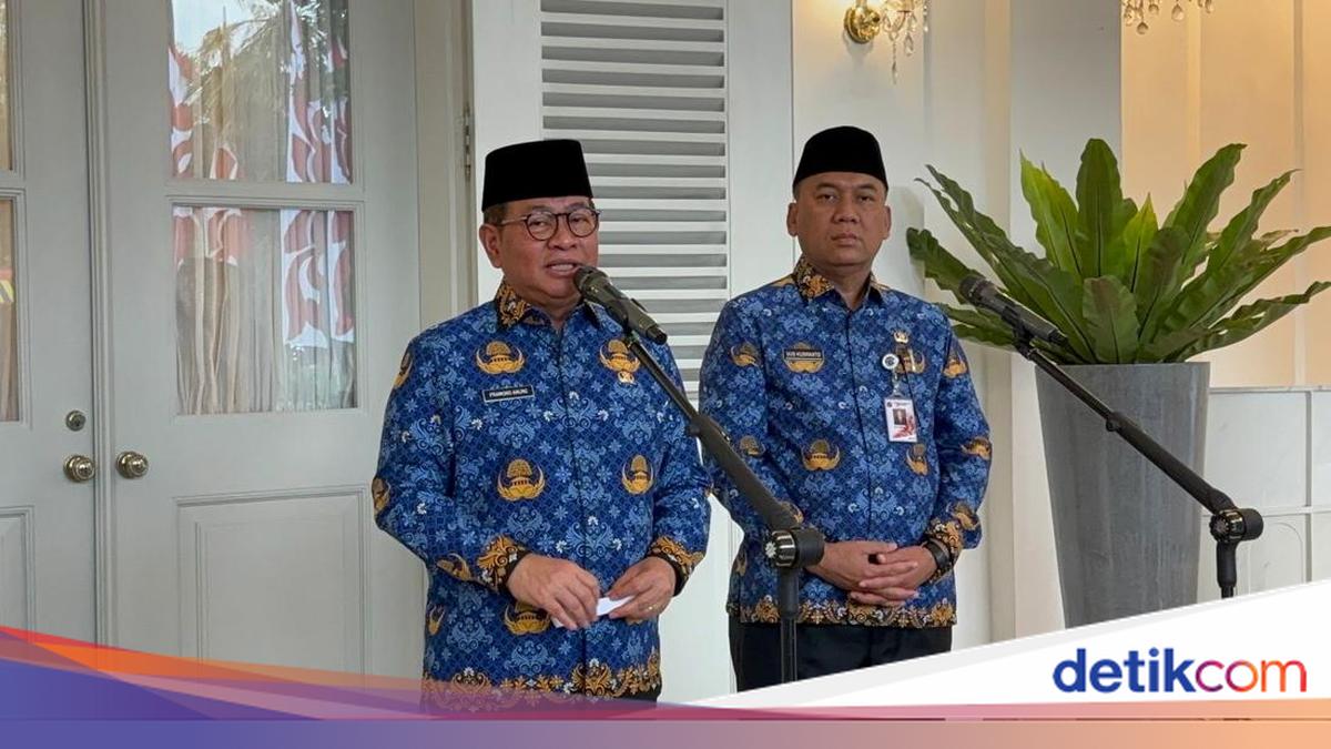 Pramono bans Eid al-Adha livestock traders from selling on pavements, to issue warnings