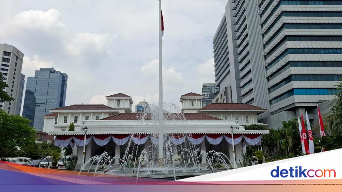 Pramono to swear in 891 DKI civil servants, ensuring no prolonged acting posts