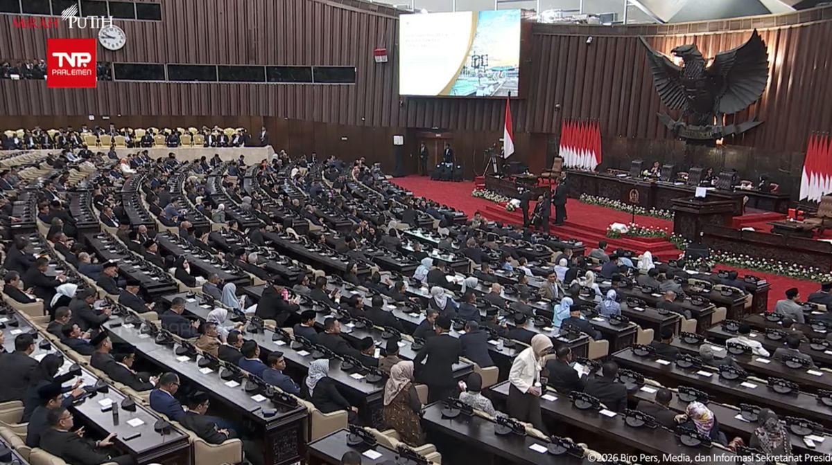 Party Leaders Attend DPR Plenary Session with Prabowo