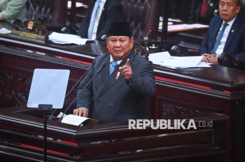 Why Did Prabowo Present the Macro-Economic Policy in Person at the DPR Plenary Session?