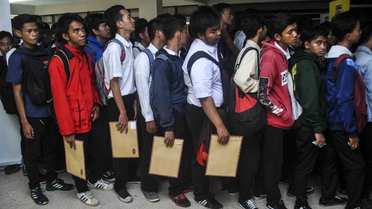 Create Large-Scale Jobs, Prabowo Promises Poverty Rate Will Fall in 2027