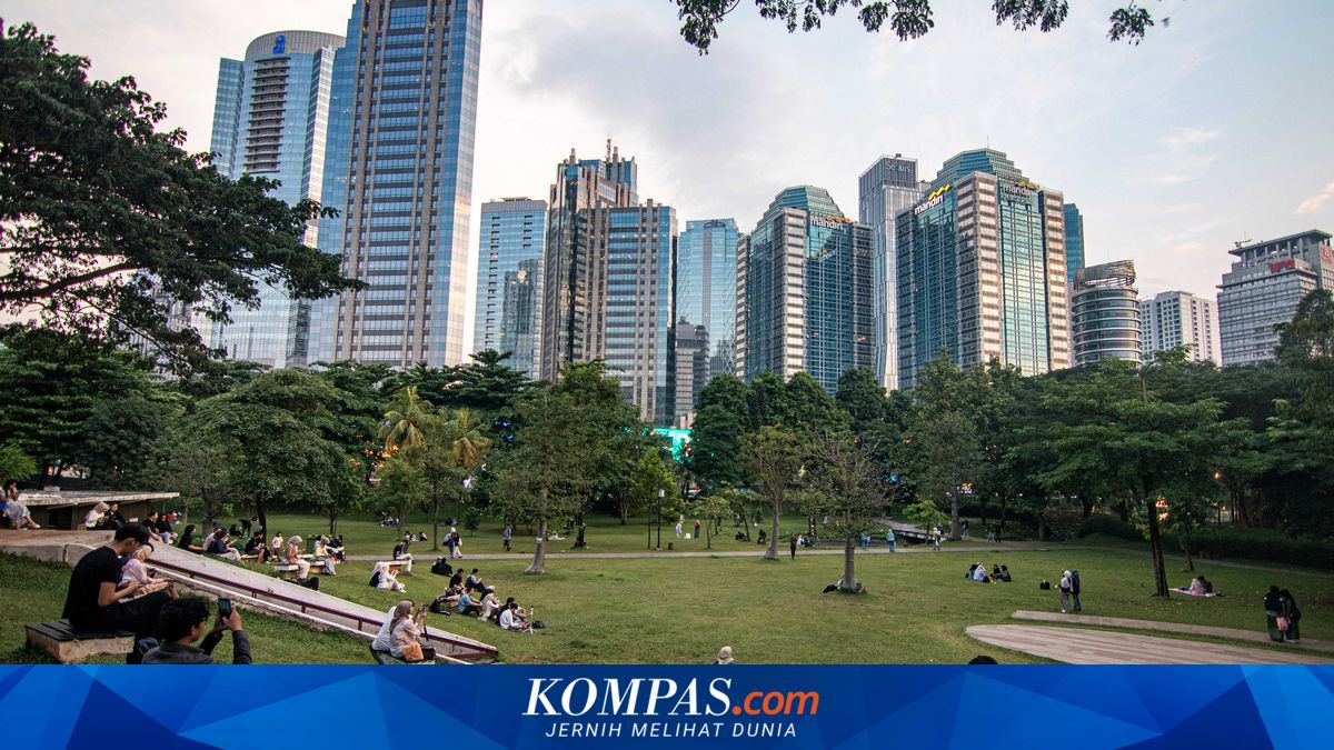 Jakarta Stalled at the Historical Crossroads
