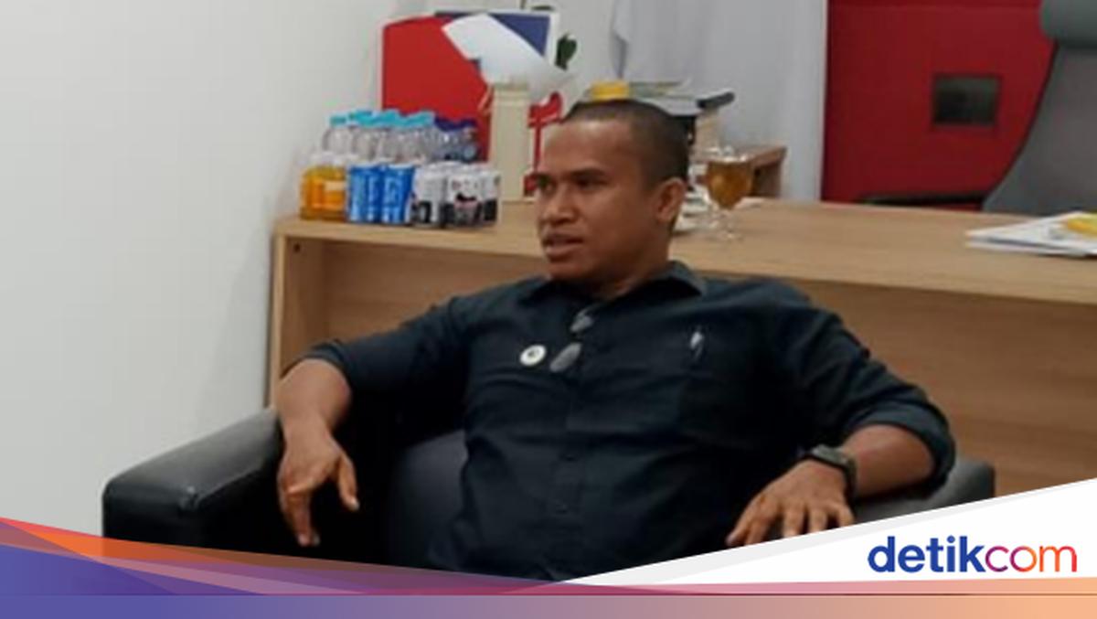 Ministry of Law and Human Rights says eight per cent cut for online motorcycle taxi drivers will strengthen workers’ human rights