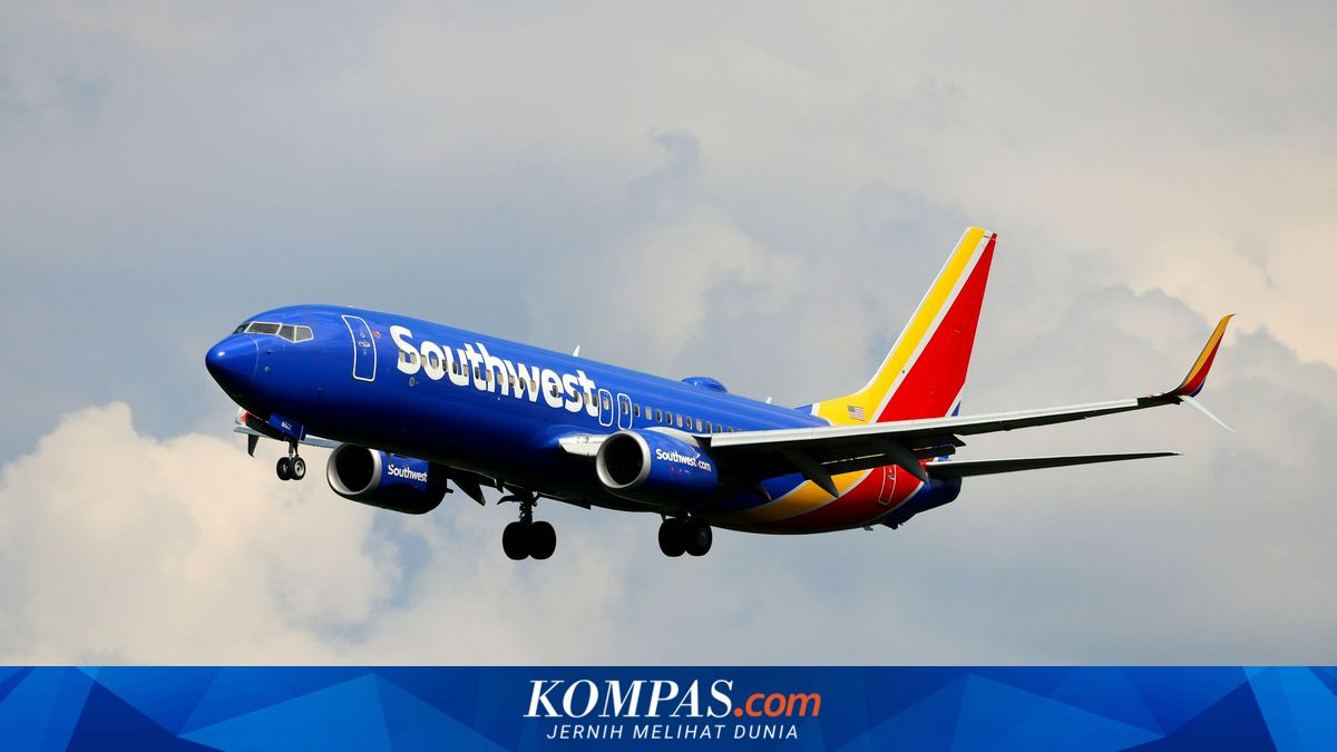 Emergency Landing After Prayer Alarm on Phone Mistaken for Security Threat