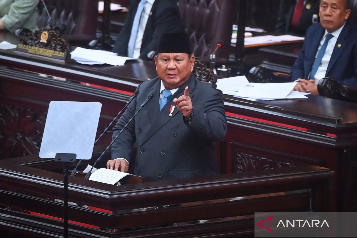 Indonesia targets rupiah at Rp16,800-17,500 per US dollar in 2027