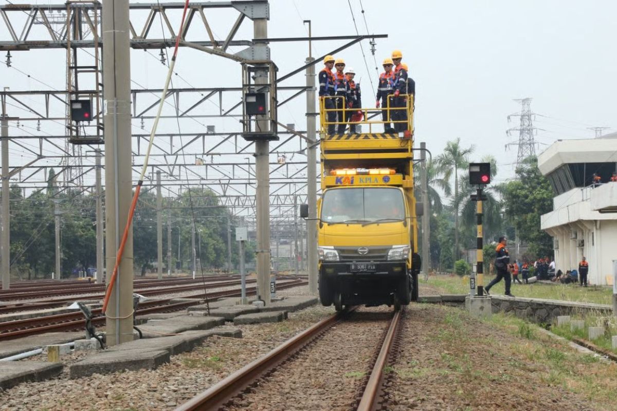 Railway Electrification Becomes the Main Driver of Modern Urban Mobility