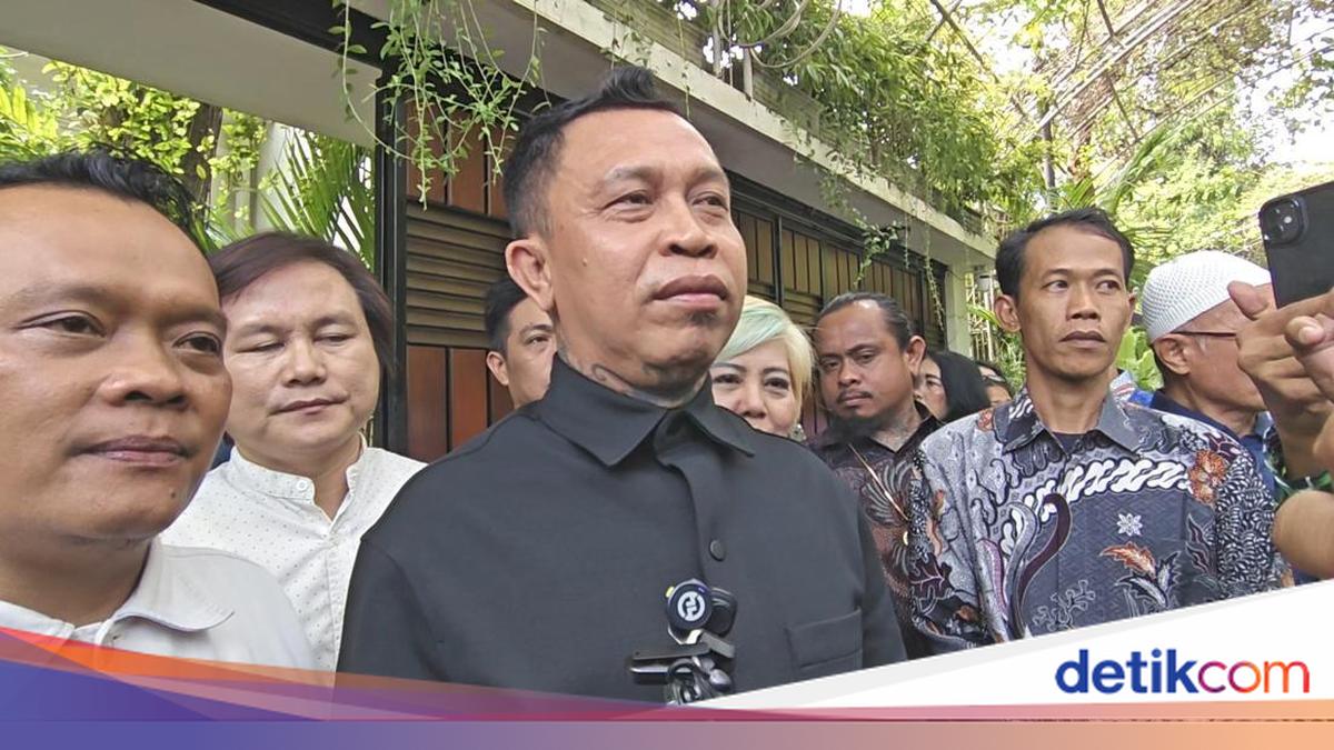 Panglima Jilah Meets Jokowi in Solo, Invites Him to Play Lead Role in Dayak Film