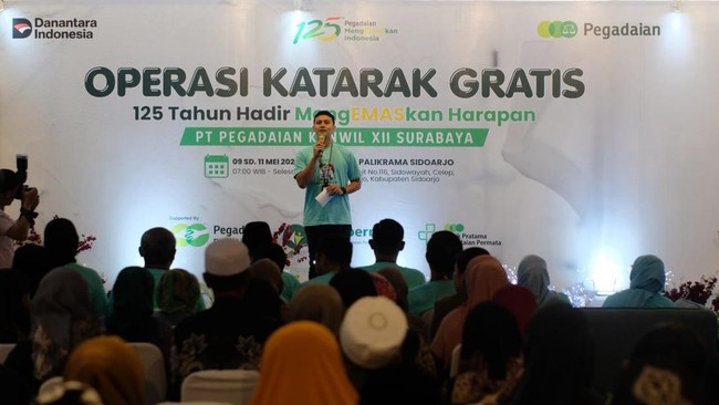 Pegadaian Holds Free Cataract Surgery in Sidoarjo