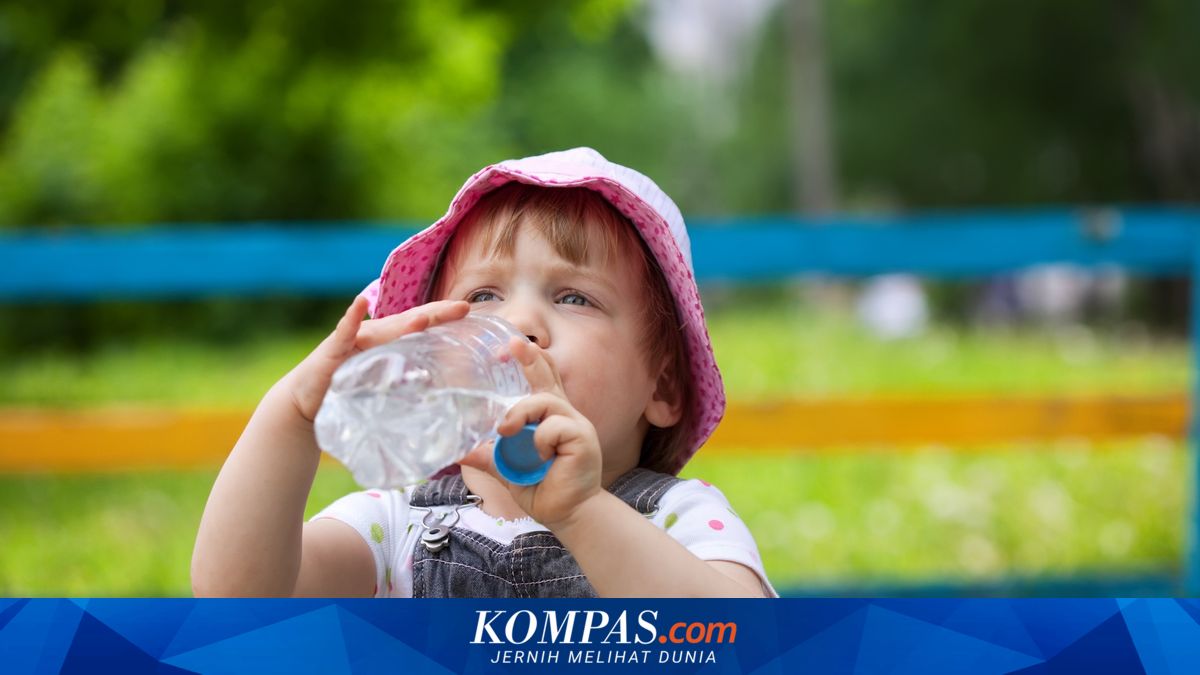 Tips to Keep Children Healthy During El Niño, from Drinking Water to Wearing Hats