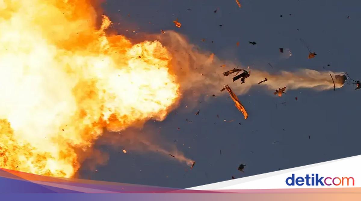 Low-Cost Hezbollah-Sent Drones Baffle the Israeli Military