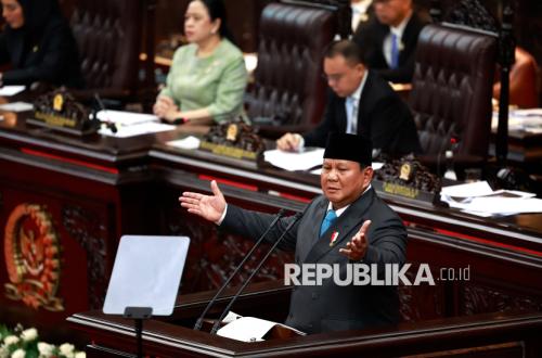 Prabowo Urges State-Owned Banks to Lower Lending Rates for Low-Income People