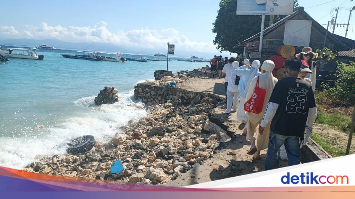 Three Months of Coastal Erosion Threaten Banjar Nyuh Beach Access Road